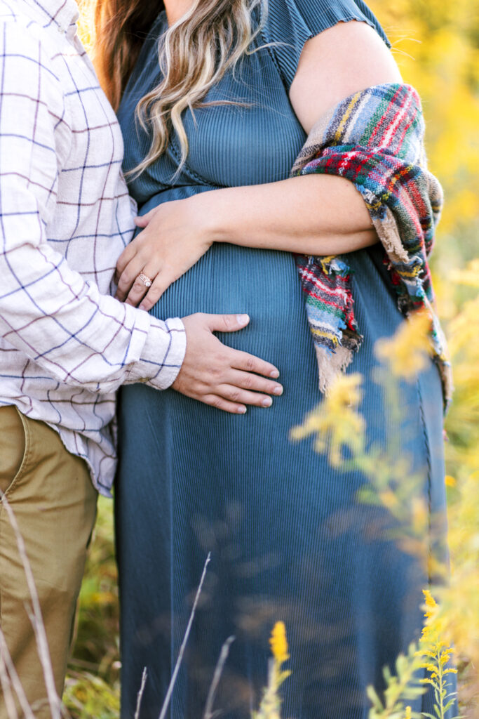 Pregnant baby bump during maternity photoshoot in Cobb County, Georgia